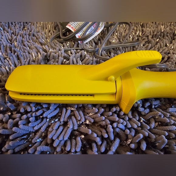 Drybar 'The Straight Shot' Blow Drying Flat-Iron - Only Used A Few Times - EUC - Picture 3 of 9